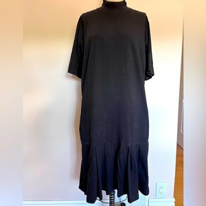 KOWTOW black organic cotton tunic dress sz L with pleat detail